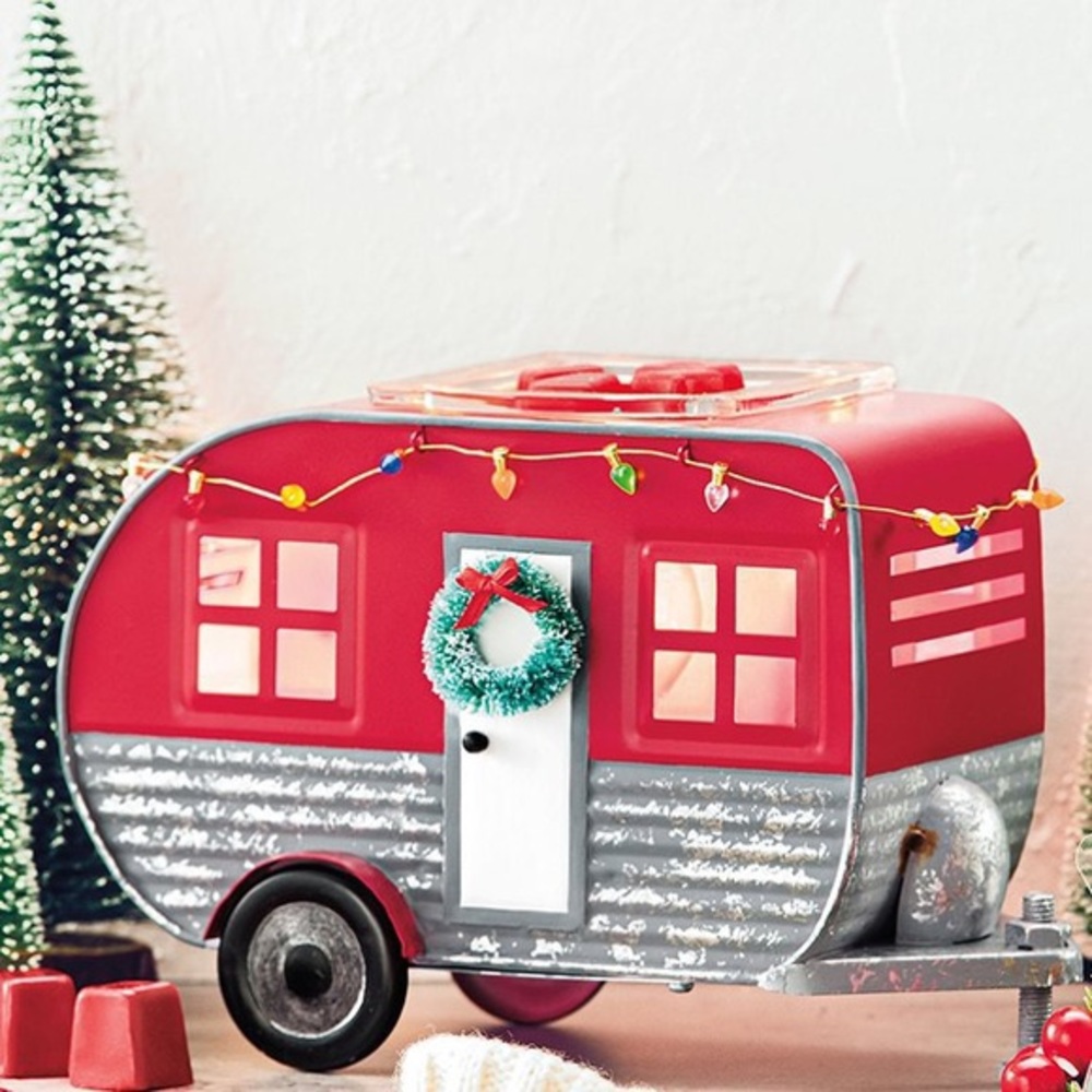 Scentsy Christmas Camper wax warmer NIB sold out!